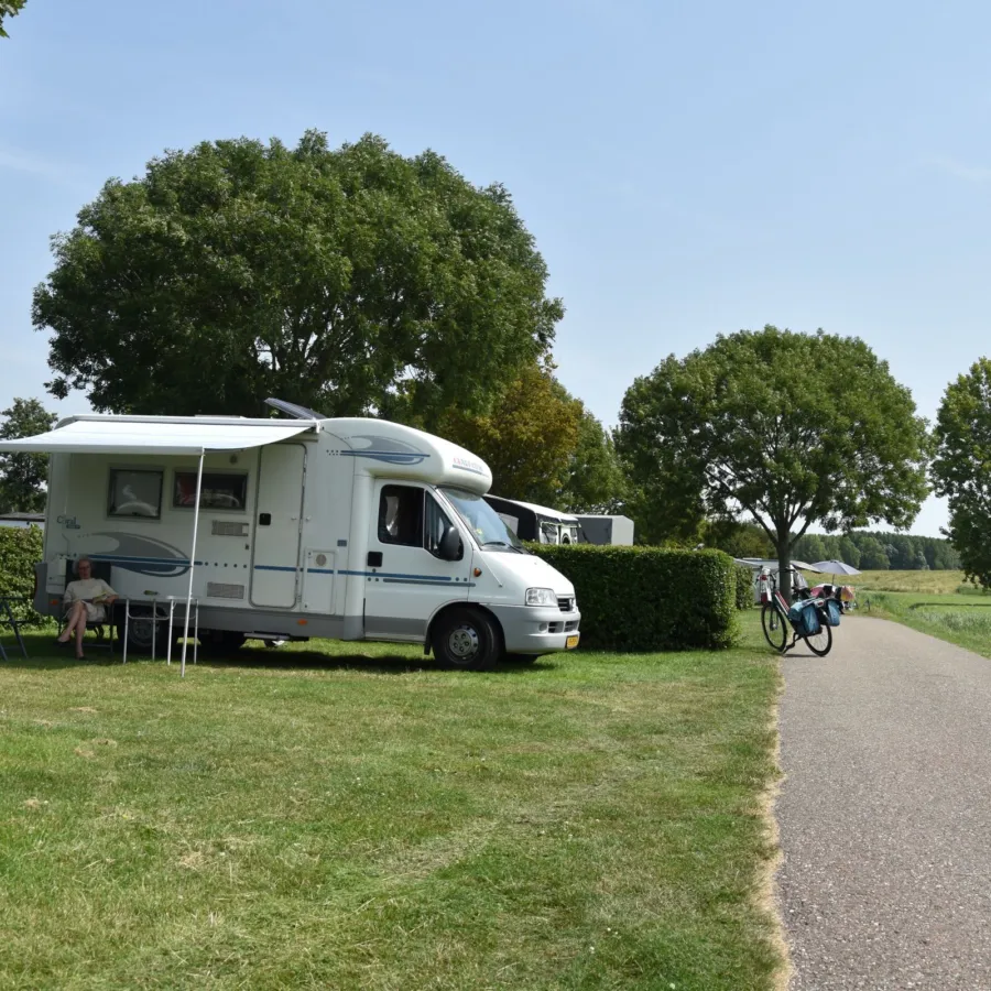 Camping Brielle kampeerplaats Spronsen buitenrand 14